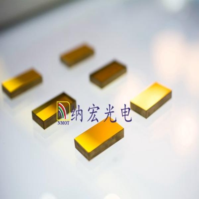 常用金屬膜反射鏡主要分為幾個類別呢？